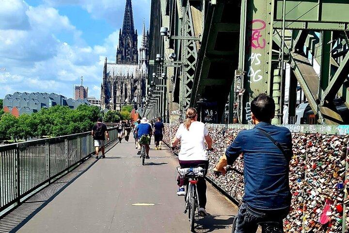 Köln 2 timmars guidad cykeltur till de 5 bästa höjdpunkterna