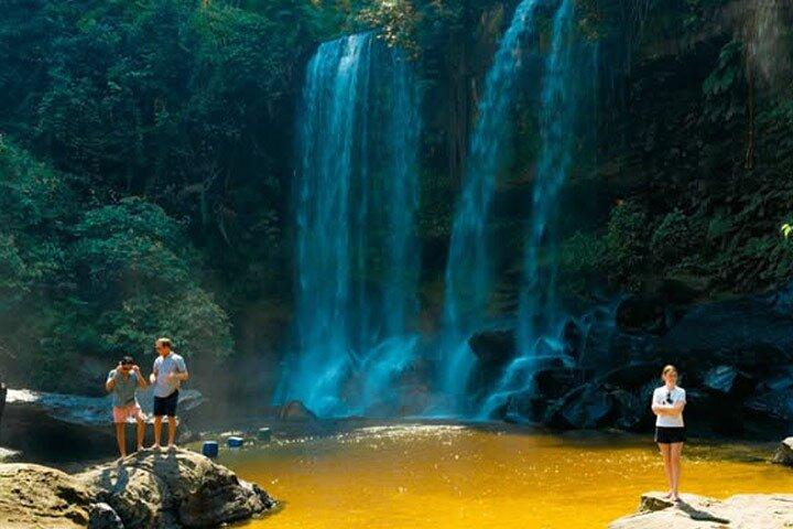 Kulen Waterfall and 1000 Lingas Small-Group Tour