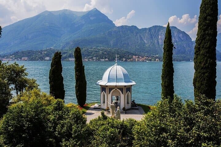 10 Hours Milan Private Tour with Pickup and Drop From Bellagio