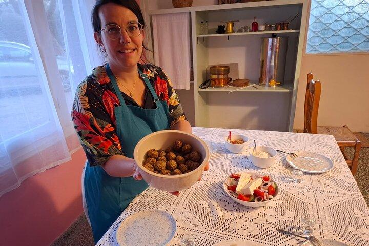 アントニアとスーニオのポセイドン神殿近くでギリシャ料理教室