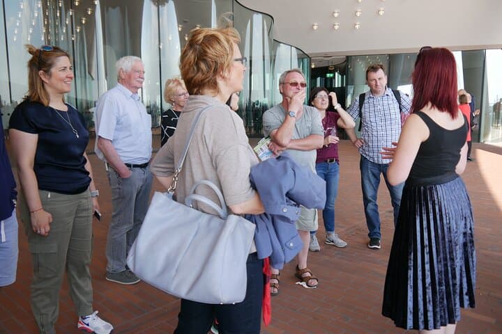Premium Elphi Plaza guided tour with French bread and coffee