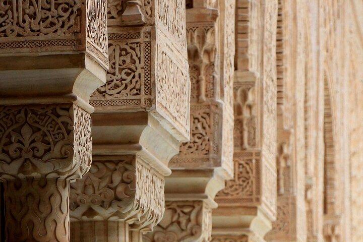 Visita Guiada a la Alhambra con Guías Oficiales