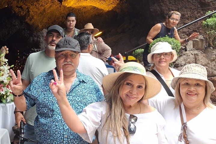 Early VIP experience in Teotihuacan