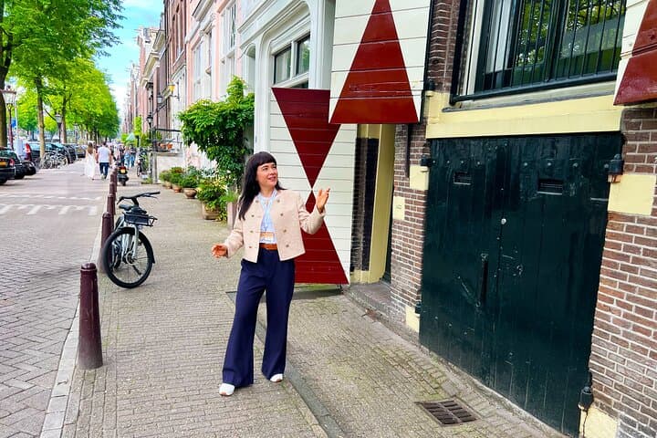 Walking Tour about Golden Age Architecture with a private guide
