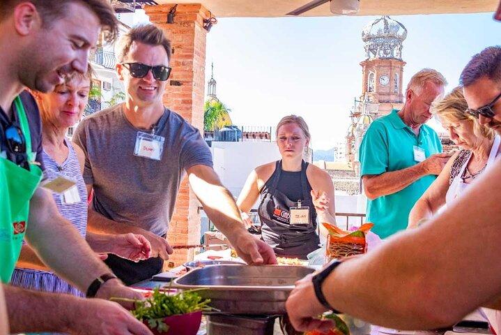 プエルト・バジャルタ市場ツアー、料理教室＆テキーラ試食