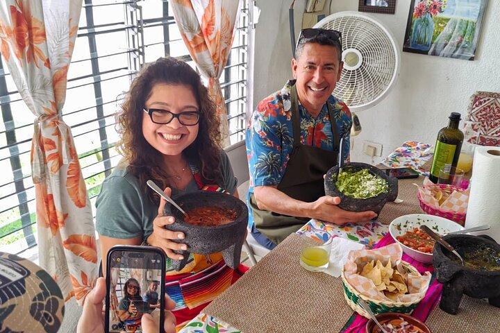 Clase de cocina para grupos pequeños de Cancún con chef local