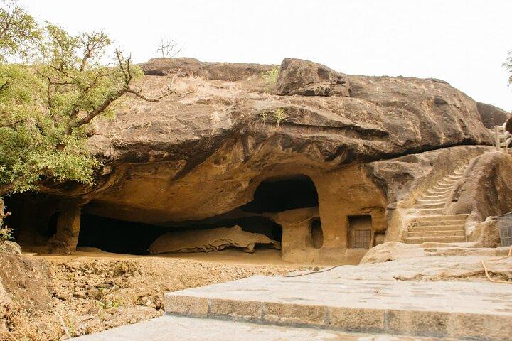 エレファンタ洞窟の秘密を発見する：ムンバイからの日帰り旅行