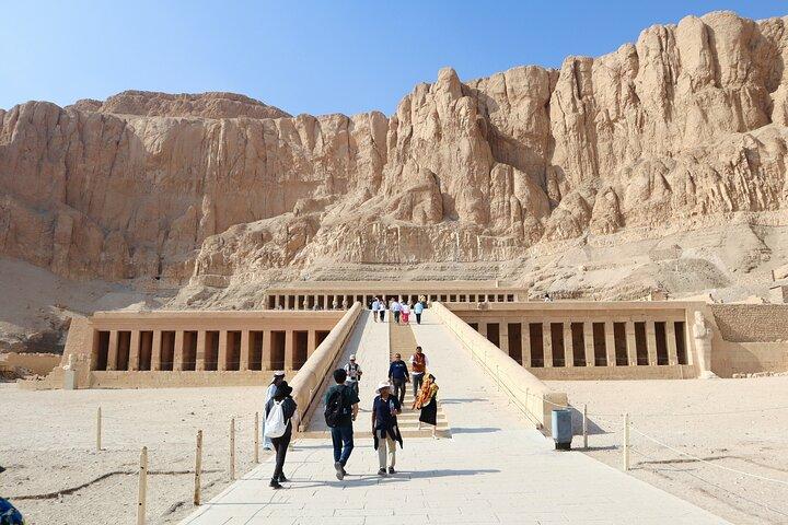 Day Tour Valley of the Kings, Hatshepsut Temple & Memnon(Private)