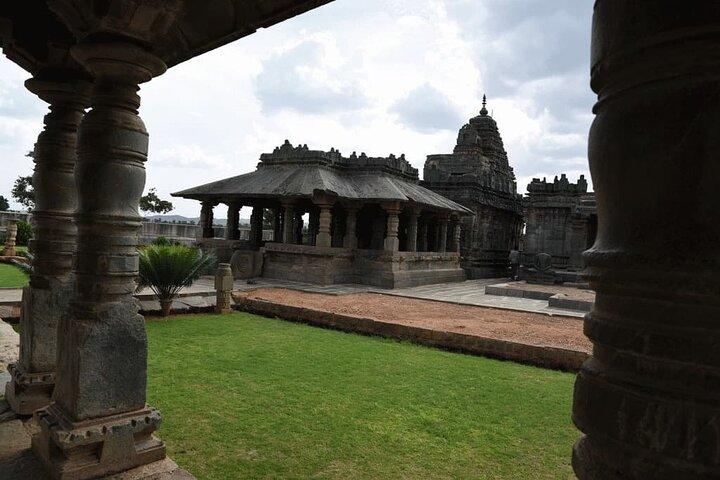 Hubli till Hampi, Bijapur, Badami, Anshi National Park och Goa Beach