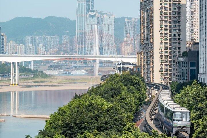 プライベート1-日重慶メガシティツアー：ウイルスランドマーク