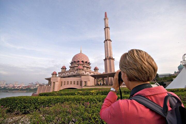 Excursion privée d'une demi-journée à Putrajaya avec croisière sur le lac