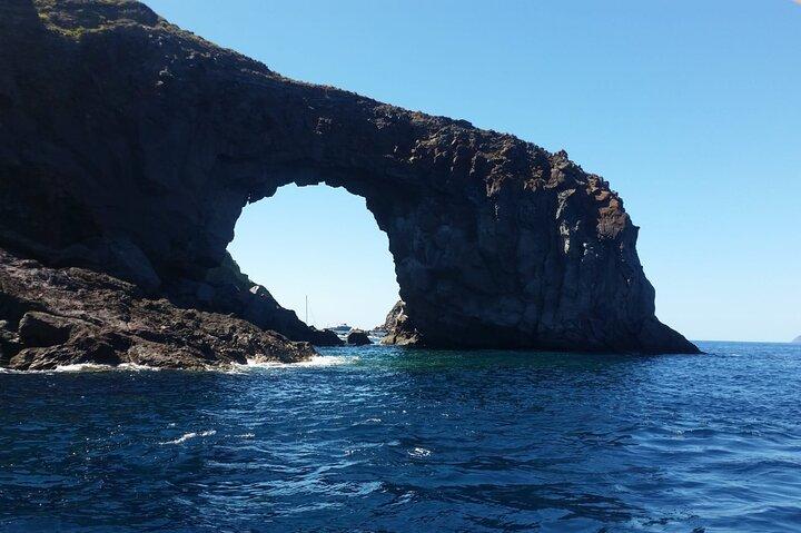 Boat Tour to Lipari and Salina DA Lipari