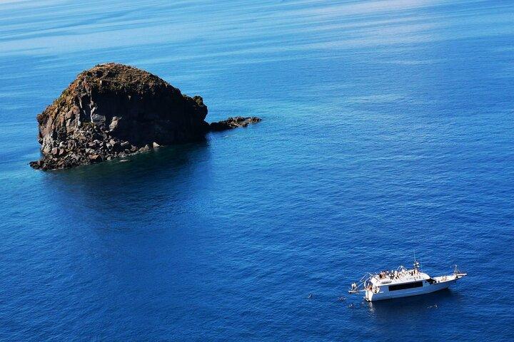 Boat Tour to Lipari and Salina DA Lipari