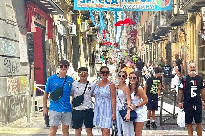 Maradona’s Naples : Street Art, Stories & Pizza con guía local