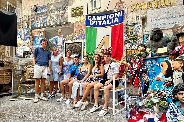 Maradona’s Naples : Street Art, Stories & Pizza con guía local