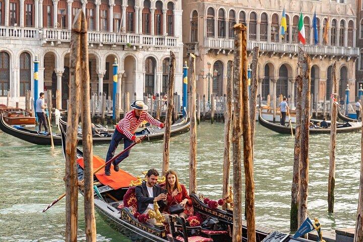 Venice Classic Gondola Ride ao longo do Grand Canal e esquinas escondidas