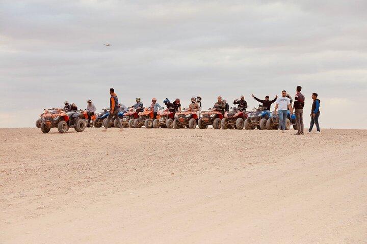 Marrakech : agafay 砂漠のクワッドバイクとラクダ乗り＆ディナーショー
