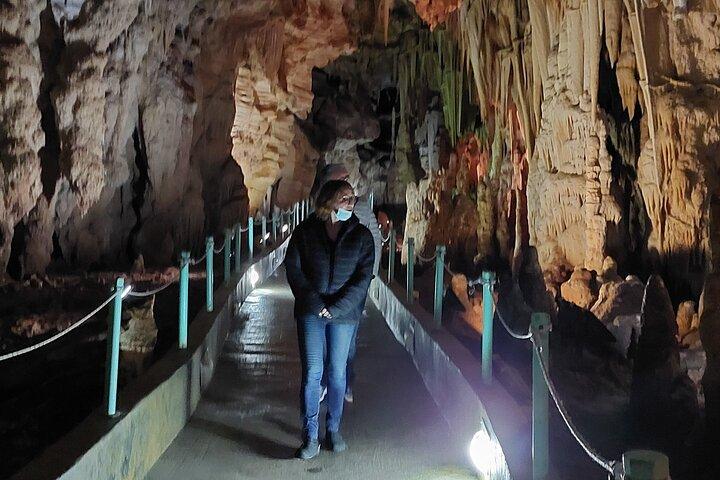 Entdecken Sie Alistrati Cave und Aggitis Canyon Private Tour