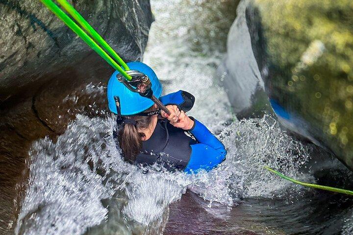 Canyoning di mezza giornata nella Gibbston Valley da Queenstown