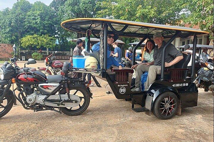 Angkor Wat Highlights and Sunrise Guided
