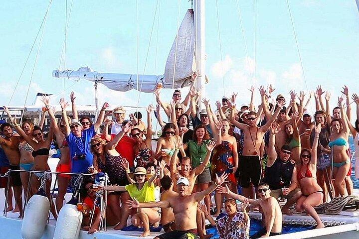 Cancún: 3-in-1 All-Inclusive-Katamaran-Tour nach Isla Mujeres