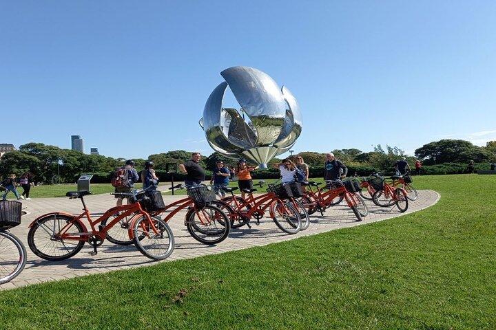 ブエノスアイレスバイクツアー：北地区、レコレタ、パレルモ