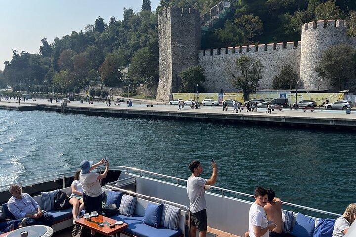 Guided Bosphorus & Black Sea Cruise – 4 Stops from Istanbul