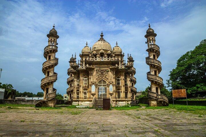 Séjour sacré: visite des temples Junagarh et Somnath au départ de Rajkot
