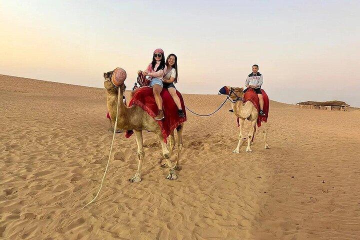 Safari dans le désert en soirée à Dubaï | Dune Bashing, barbecue et balade à dos de chameau