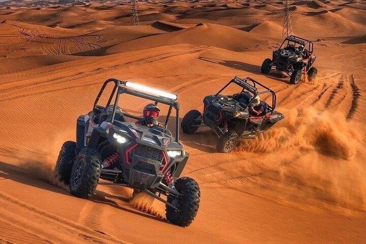 Safari dans le désert de Dubaï en buggy ou en quad avec dîner barbecue 5 étoiles.