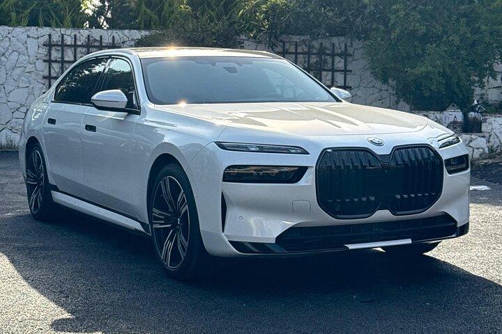 Flughafentransfer mit BMW i7