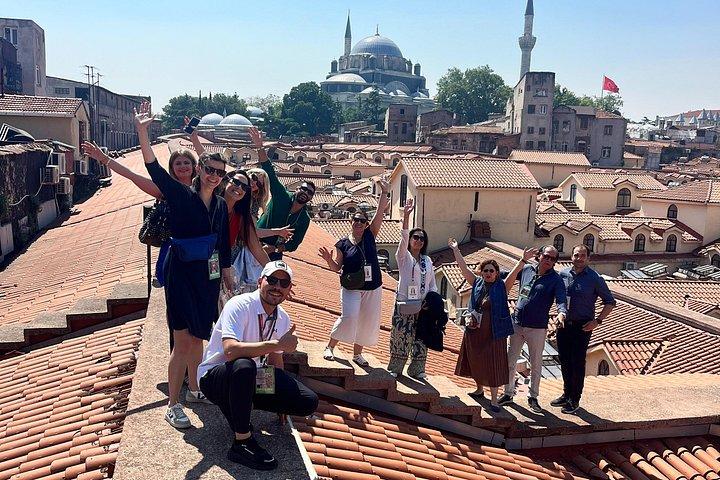 Private Post/Pre Cruise Istanbul: Van, Guide & Airport/ Port Drop
