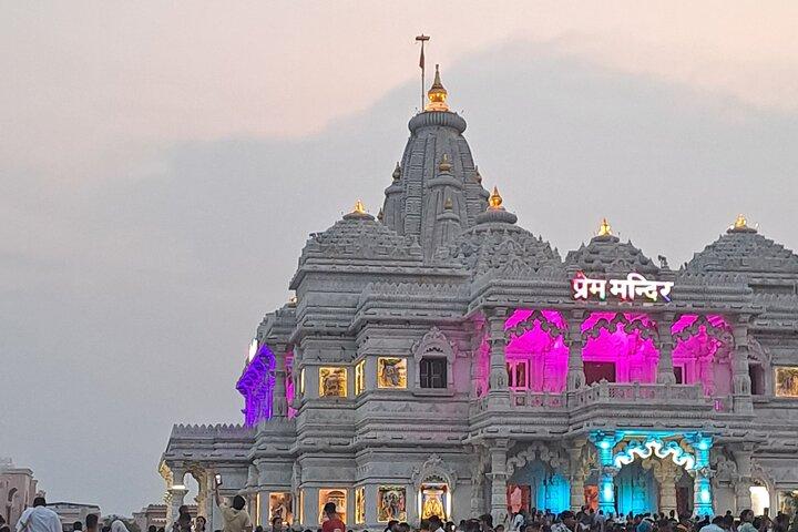One-Day Spiritual Vrindavan Private Tour med bil (fra Delhi)