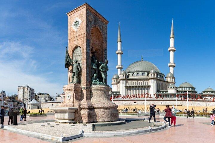 Istanbul Hop-On-Hop-Off Bus Tour