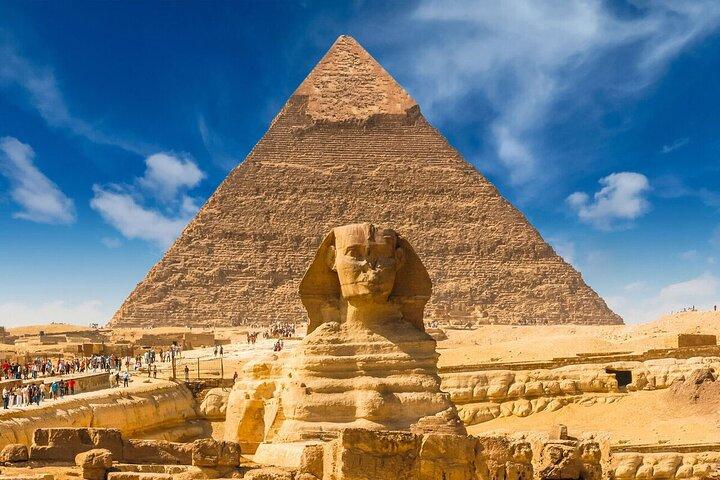 Tour privato di un giorno alle Piramidi di Giza e al Grand Egyptian Museum