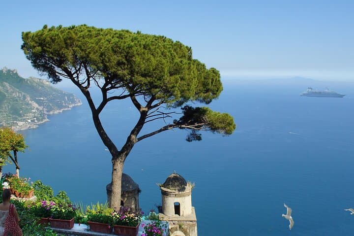 Private Day Trip from Naples to Amalfi Coast and Ruins of Pompeii