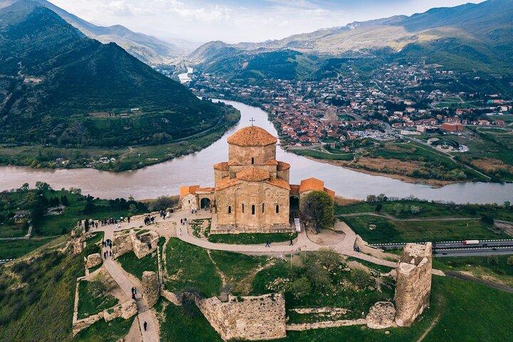 Tour storico privato di un'intera giornata da Tbilisi