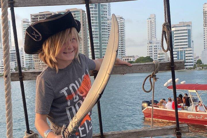 Luxury Cartagena Sunset Pirate ship Adventure, Cannon Show&Drinks