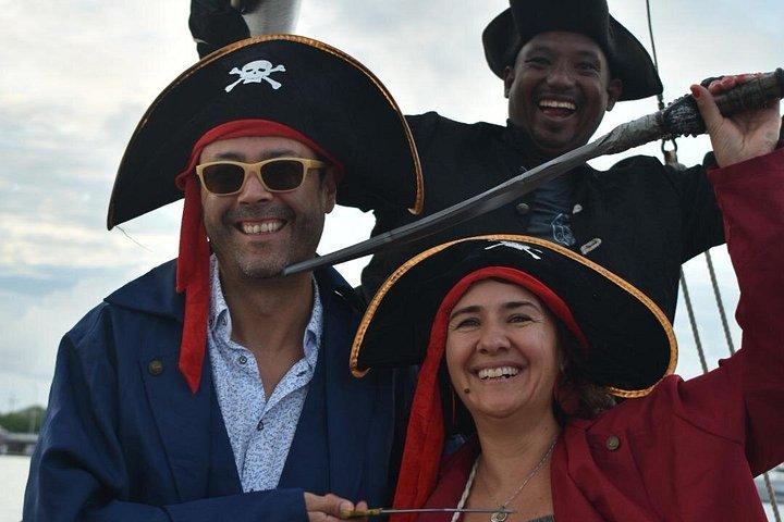 Luxury Cartagena Sunset Pirate ship Adventure, Cannon Show&Drinks
