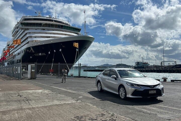 Premium Private Transfer From Auckland Airport To West Auckland