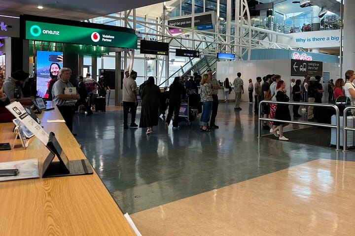 Premium Private Transfer From Auckland Airport To West Auckland
