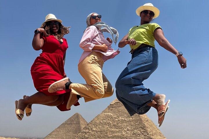 Private tour The Great pyramids , sphinx ,inside pyramid , lunch