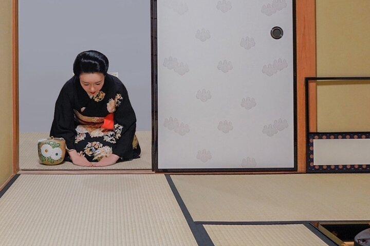 Kyoto: Eine ruhige und anmutige Teezeremonie