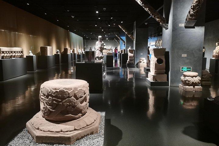 重慶発ユネスコ大図岩彫刻群1日プライベートツアー
