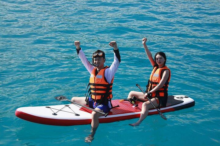 Phuket : Excursion en catamaran avec mousse dans les îles