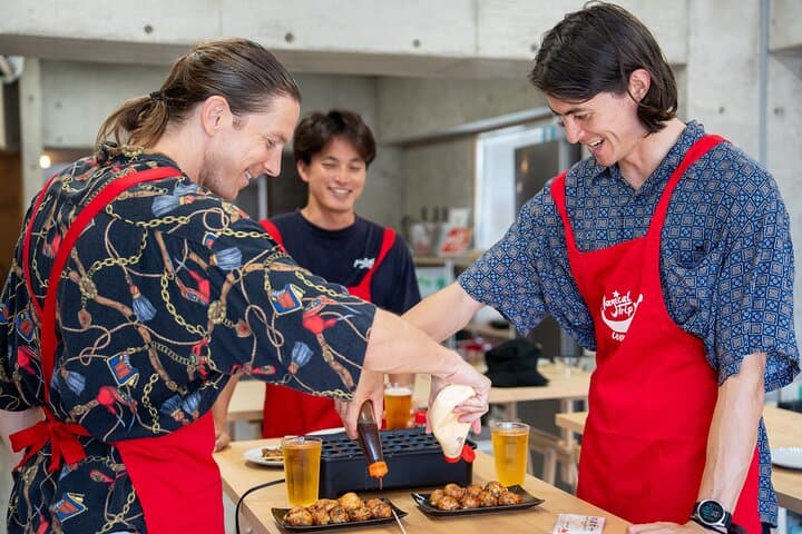 Osaka Home Feast Cooking and Sake Experience