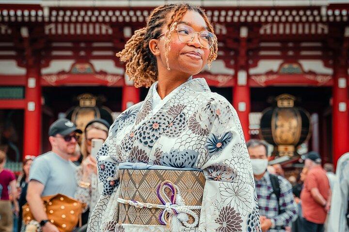 Private Walking Tour of Tokyo with Local Spanish Speaking Guide