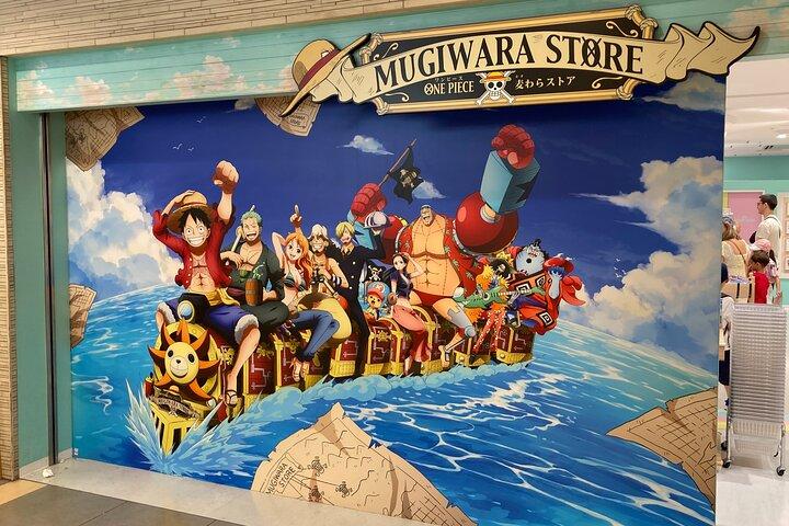 Tokyo Station Historical Walking Tour with Food and Anime