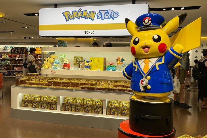 Tokyo Station Historical Walking Tour with Food and Anime