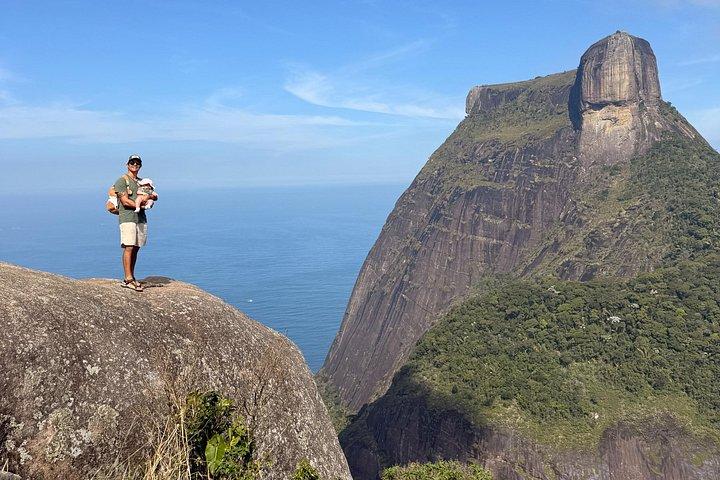 ティジュカの森の素晴らしい景色を望むペドラ・ボニータへのトレイル